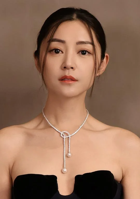 卫诗雅