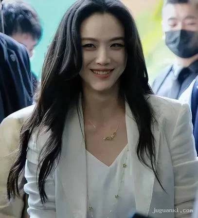 汤唯